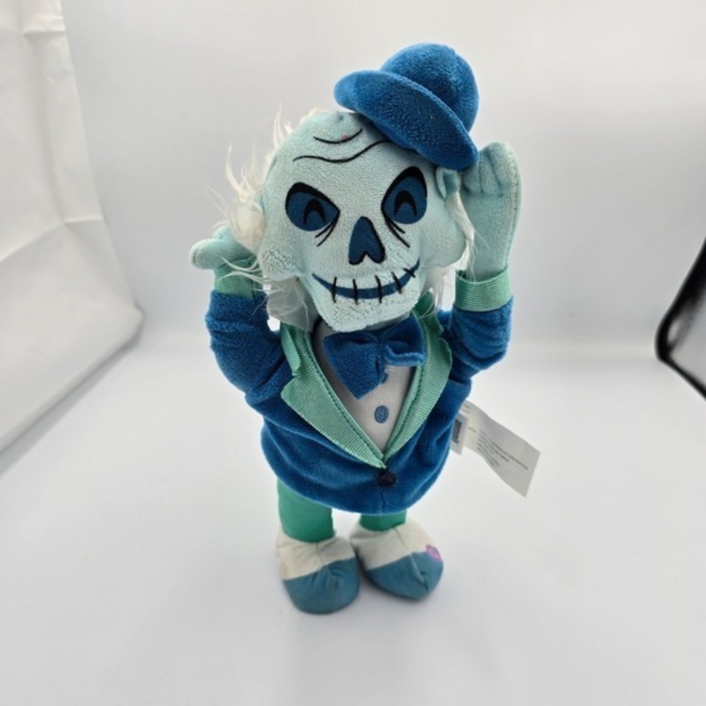 Disney Haunted Mansion Ezra Plush Waddler Tipping Hat Ghost Host Souvenir Toy